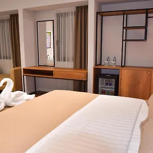 Hotel 313 Center, Tirana